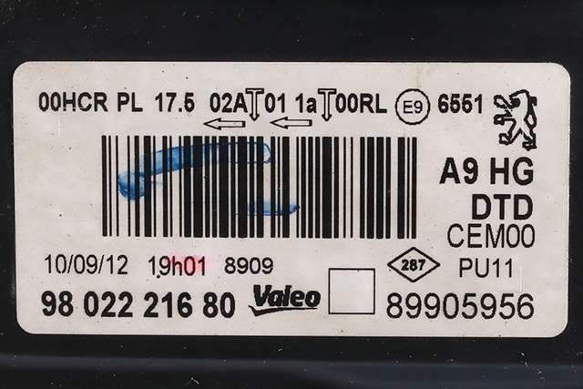 Frontlykt høyre halogen til Peugeot 208 2012-2019 (Type I) (PEUGEOT|98 022216 80|)
