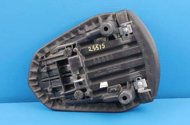 MC, Sal/sete, bakre til MC Honda CB125R 2018-->>  (HONDA|77300-K98-E000|)