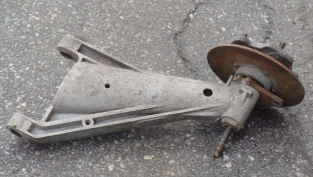Hjulspindel høyre bak til Mopedbil Ligier JS50 2015-2024 (Type I)  