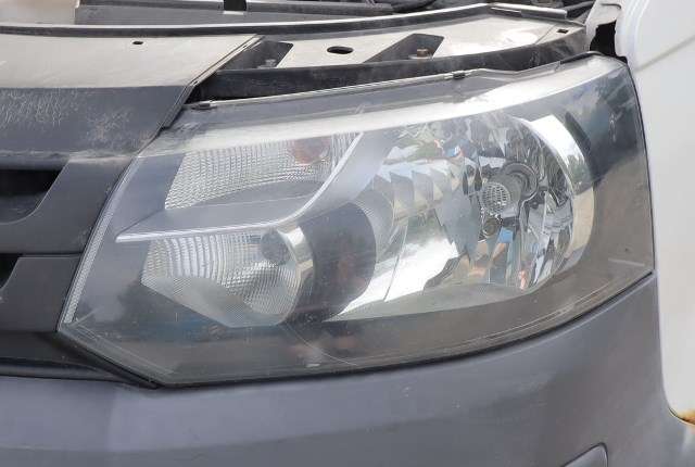 Frontlykt venstre halogen til VW Transporter / Caravelle, 2009-2015 (Fase 2) (T5) (T5)