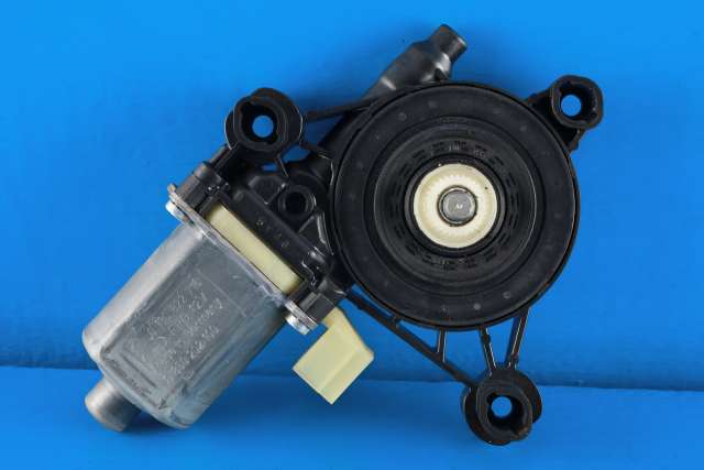 Ruteheis, kun motor, høyre foran til Škoda Octavia 2013-2016 (Type III, Fase 1)  (BOSCH|0 130 822 716|5Q0 959 802 B|)