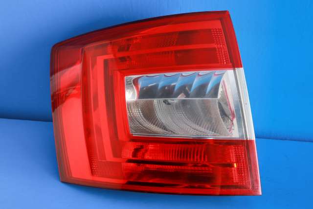 Baklykt venstre til Škoda Octavia, 2013-2016 (Type III, Fase 1) (VAG|5E9 945 095)