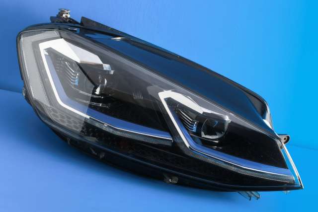 Frontlykt høyre full-LED til VW e-Golf 2017-2020 (Fase 2) (HELLA|1EX 013 066-70|5G1 941 036 B|)
