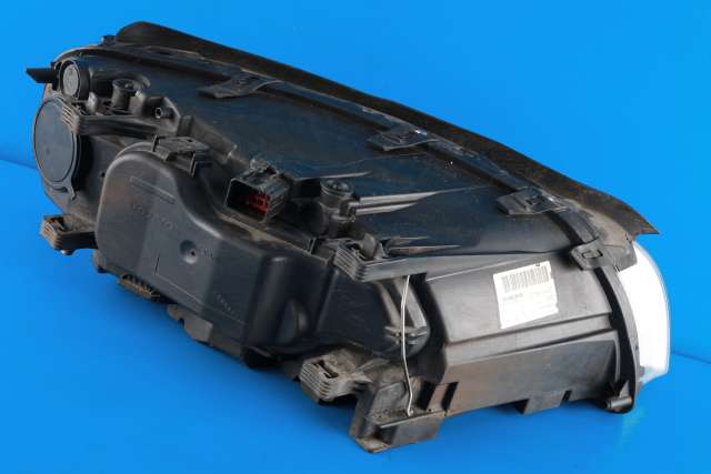 Frontlykt venstre halogen til Volvo V70 2007-2013 (Type III, Fase 1)  (VOLVO|31214351|)