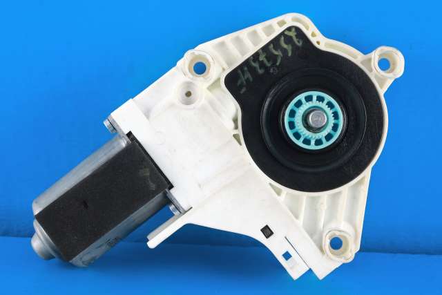 Ruteheis, kun motor, høyre foran til Audi A4, Allroad 2009-2016 (Type I) (B8) (B8) (VAG|8K0 959 802 A|)