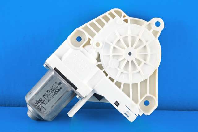 Ruteheis, kun motor, venstre bak til Audi A4, Allroad 2009-2016 (Type I) (B8) (B8) (VAG|8K0 959 811 A|)