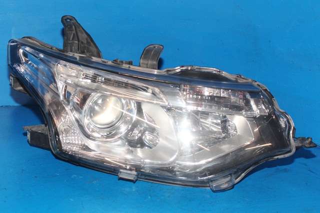 Frontlykt høyre xenon til Mitsubishi Outlander, 2012-2015 (Type III, Fase 1)  (MITSUBISHI|8301C04)