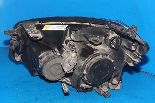 Frontlykt høyre halogen til Nissan Qashqai 2010-2014 (Type I, Fase 2) (HELLA|1EL 010 335-06|26010-BR02A|)