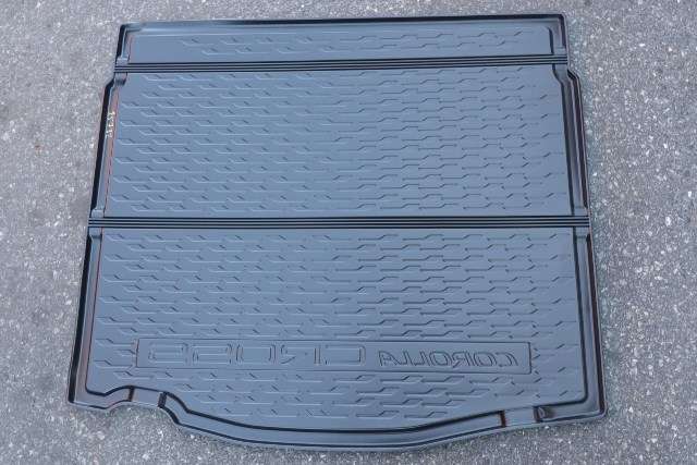 Bagasjerom teppe/gulvplate til Toyota Corolla Cross 2022-->>