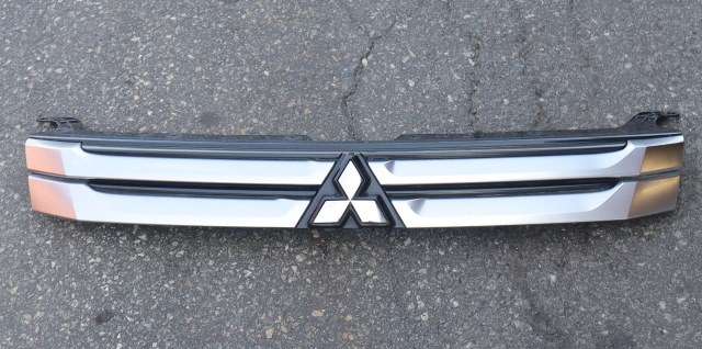 Grill til Mitsubishi Outlander 2012-2015 (Type III, Fase 1)