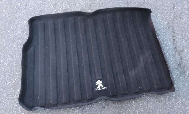 Bagasjerom teppe/gulvplate til Peugeot 208, 2012-2019 (Type I) (PEUGEOT|16 072368 80)