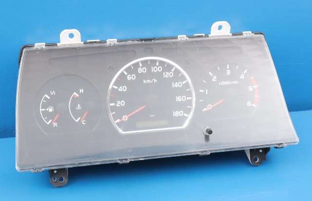 Instrumentpanel til Toyota Hiace 2007-2012 (Fase 3)