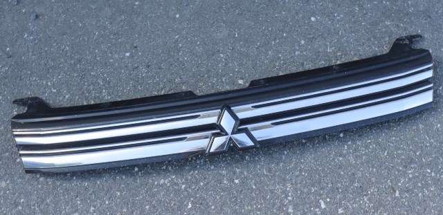 Grill til Mitsubishi Outlander, 2012-2015 (Type III, Fase 1)