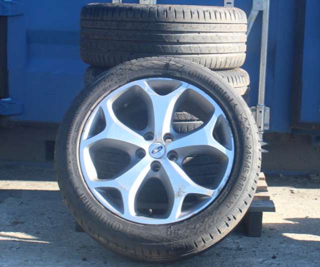 Hjulsett aluminium sommer til Ford Kuga 2008-2012 (Type I) (SOMMERDEKK|245 X 45 R 18"|)