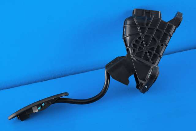 Pedal gass til Toyota Hilux 2006-2011  (DENSO|198800-3140|78120-0K010|)