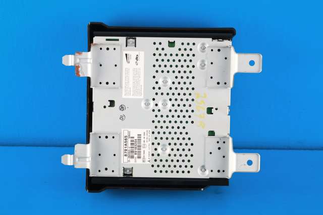 Bilstereo forsterker til Mitsubishi Outlander 2015-->> (Type III, Fase 2)  (MITSUBISHI|8701A565|)