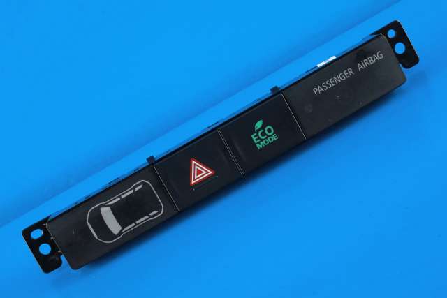 Bryter nødblink til Mitsubishi Outlander, 2012-2015 (Type III, Fase 1) (MITSUBISHI|8002B409)