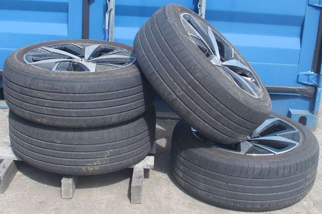 Hjulsett aluminium sommer til VW ID.4 2020-->>  (SOMMERDEKK|255 X 45 R 20"|)