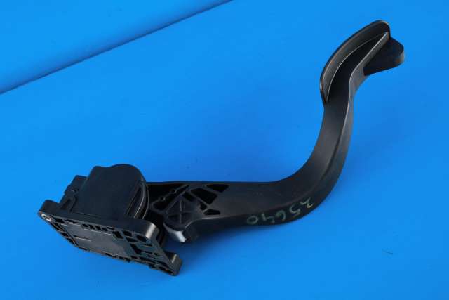 Pedal gass til Peugeot Partner 2008-2015 (Type II, Fase 1)  (BOSCH|0 280 755 167|96 714168 80|)