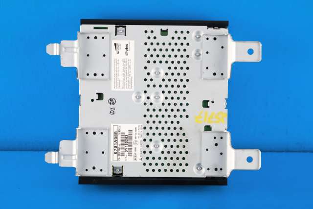 Bilstereo forsterker til Mitsubishi Outlander 2012-2015 (Type III, Fase 1)  (MITSUBISHI|8701A565|)