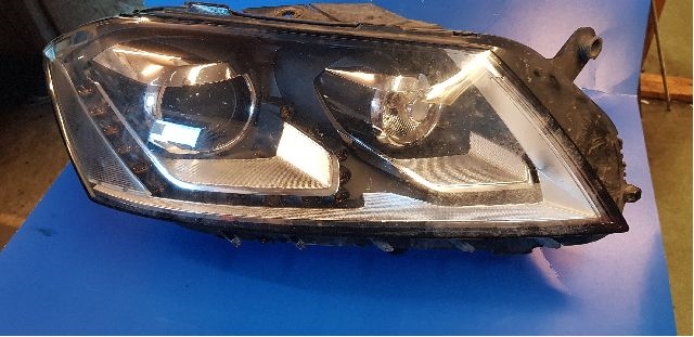 Frontlykt høyre xenon til VW Passat 2011-2015 (B7) (B7) (VOLKSWAGEN||VALEO 3AB.941.754)