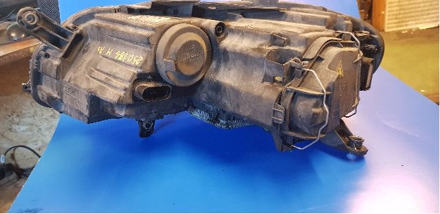 Frontlykt høyre xenon til VW Passat 2011-2015 (B7) (B7) (VOLKSWAGEN||VALEO 3AB.941.754)