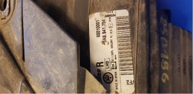 Frontlykt høyre xenon til VW Passat 2011-2015 (B7) (B7) (VOLKSWAGEN||VALEO 3AB.941.754)