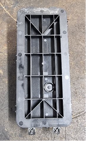 Sikringsboks til Ford Mustang Mach-e 2020-->>  (FORD|LJ8T-14D068-HAC|063833-246-21 GMYQA|)