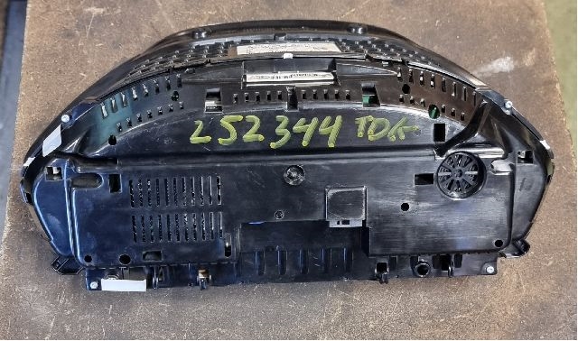 Speedometer til BMW 3-Serie 2012-2018 (F30/F31/F34) (F30/F31/F34) (BMW|ZB NR: 6804979-01|VDO 40460124|9 232 895)