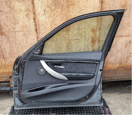 Dør høyre foran til BMW 3-Serie 2012-2018 (F30/F31/F34) (F30/F31/F34) (BMW|)