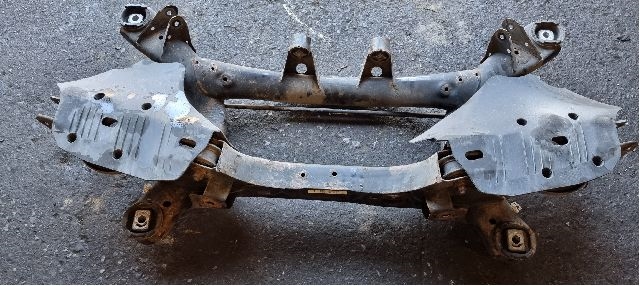 Travers bak til BMW 3-Serie 2012-2018 (F30/F31/F34) (F30/F31/F34) (BMW|6 792 507.A11|A16119HT2058 8101157|)