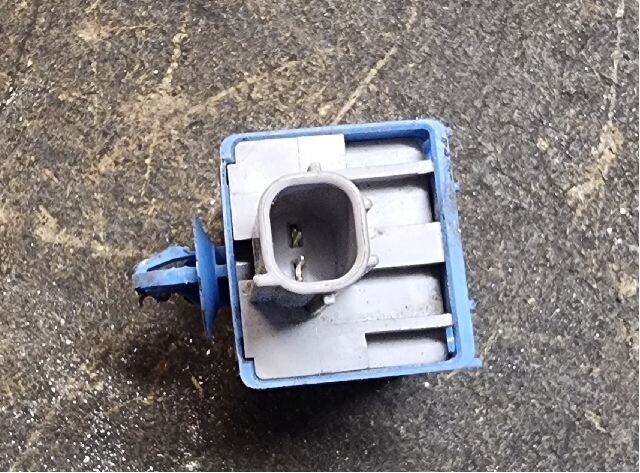 Rele diverse til Toyota bZ4X 2022-->>  (TOYOTA|89747-30040|DENSO 068900-4580|)