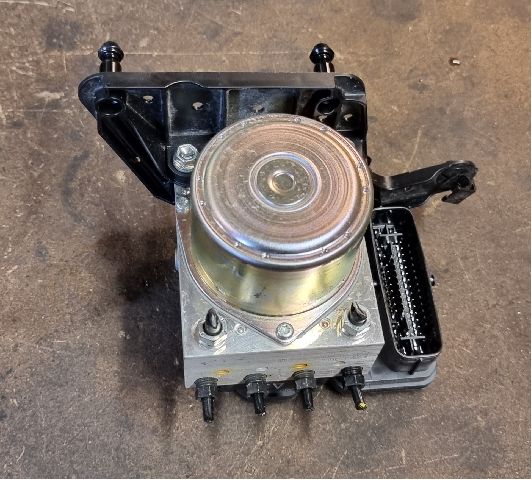 ABS sentral til Toyota bZ4X 2022-->> (TOYOTA|89541-42B00|44540-46030|116040-84030)
