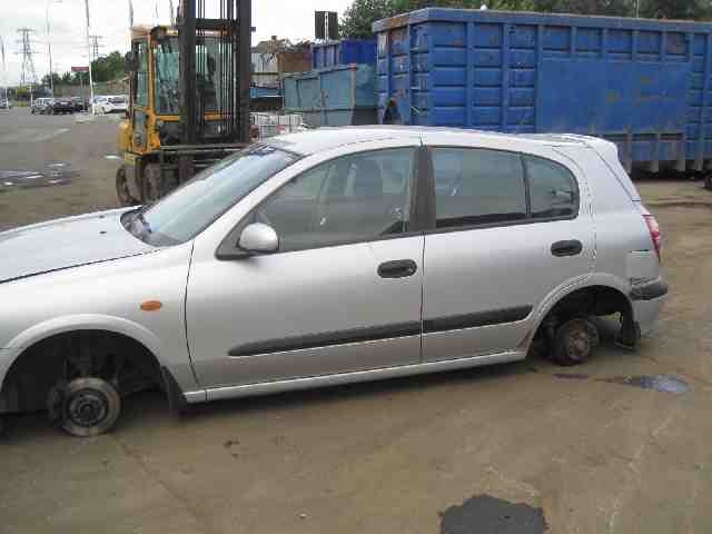 Nissan Almera 2000-2003 (Fase 1) (N16) (N16), Motorkode: QG15, Girkassekode: 