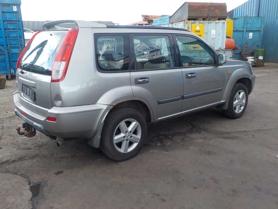 Nissan X-Trail 2002-2007 (T30) (T30), Motorkode: QR20DE, Girkassekode: