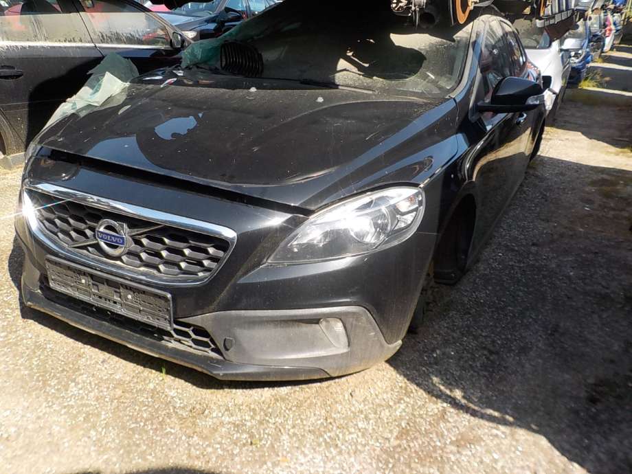 Volvo V40 2012-2019 , Motorkode: D4162T, Girkassekode: 36011557