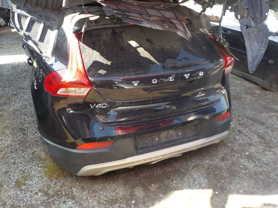 Volvo V40 2012-2019 , Motorkode: D4162T, Girkassekode: 36011557