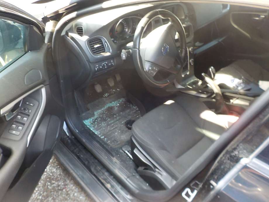 Volvo V40 2012-2019 , Motorkode: D4162T, Girkassekode: 36011557