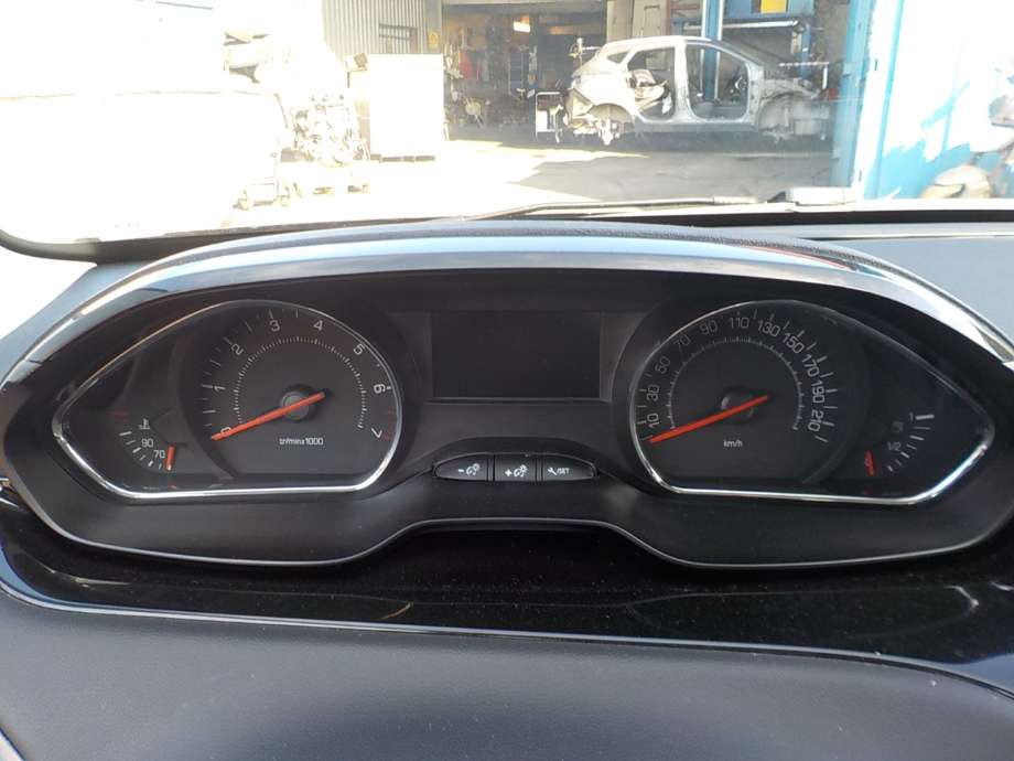 Peugeot 208 2012-2019 (Type I) , Motorkode: HMZ, Girkassekode: 
