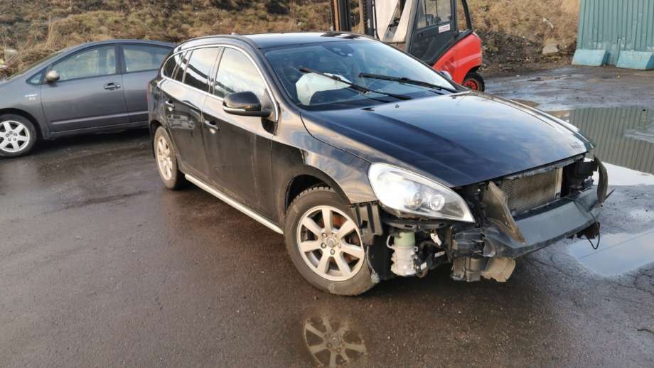 Volvo V60 2010-2013 (Type I, Fase 1) , Motorkode: D4162T, Girkassekode: 6MAN 2WD/MMT6