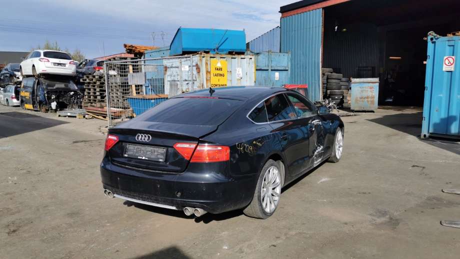 Audi A5 2007-2016 (Type I) delebil , Motorkode: CAHA, Girkassekode: LLR