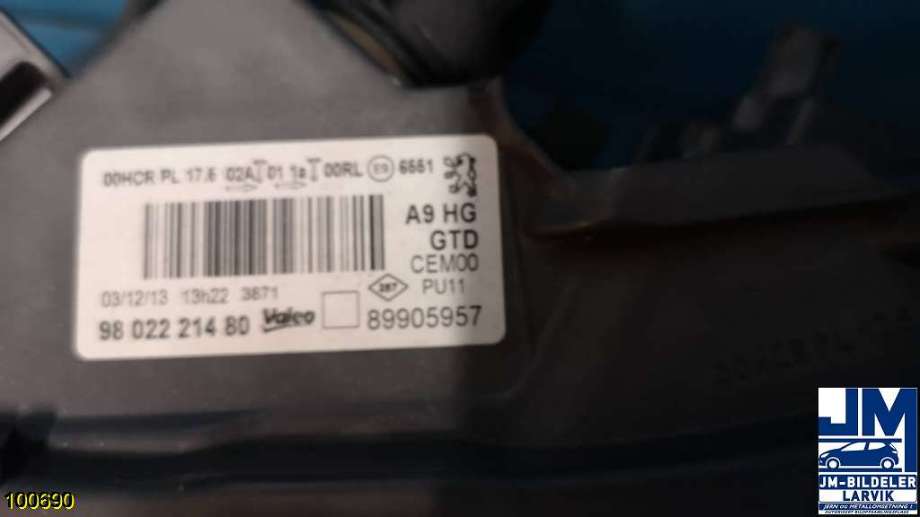 Frontlykt venstre halogen til Peugeot 208 2012-2019 (Type I)  (PEUGEOT|9802221480||89905957)
