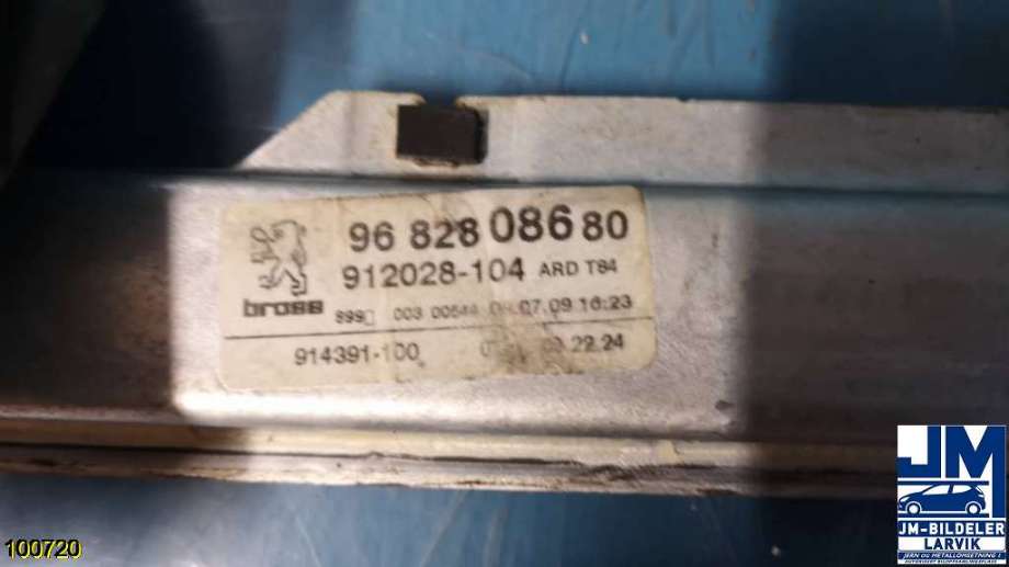 Ruteheis til Peugeot 3008 2009-2016 (Type I)  (PEUGEOT|96 828 08680|)