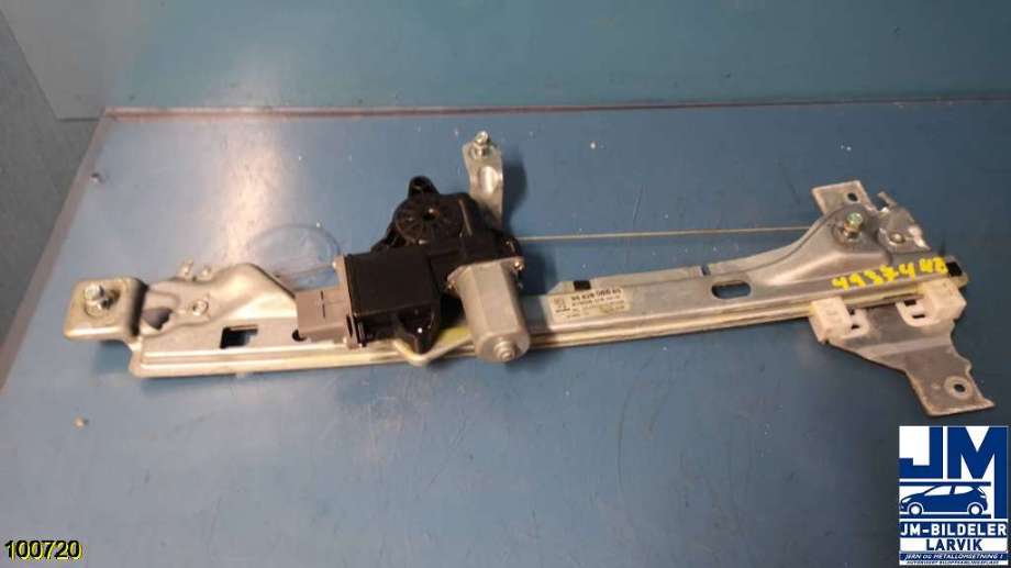 Ruteheis til Peugeot 3008 2009-2016 (Type I)  (PEUGEOT|96 828 08680|)