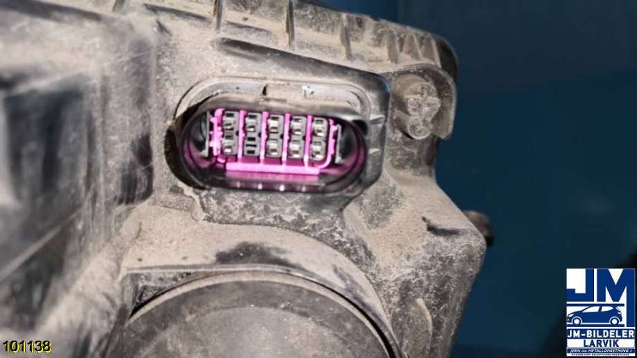 Frontlykt venstre halogen til VW Crafter 2016-->> (Type II)  (VOLKSWAGEN||1EB012.830-01|7C1.941.005)