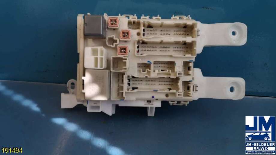 Sikringsboks til Toyota RAV4 2006-2009 (Type III, Fase 1) (TOYOTA|82730-42010||9497)