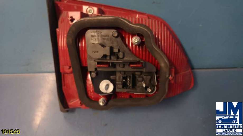Baklykt venstre indre til VW Touran 2010-2015 (Type I, Fase 3)  (VOLKSWAGEN|1T0945093|)