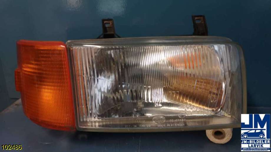Frontlykt høyre halogen til VW Transporter / Caravelle 1990-2003 (T4) (T4) (VOLKSWAGEN|)