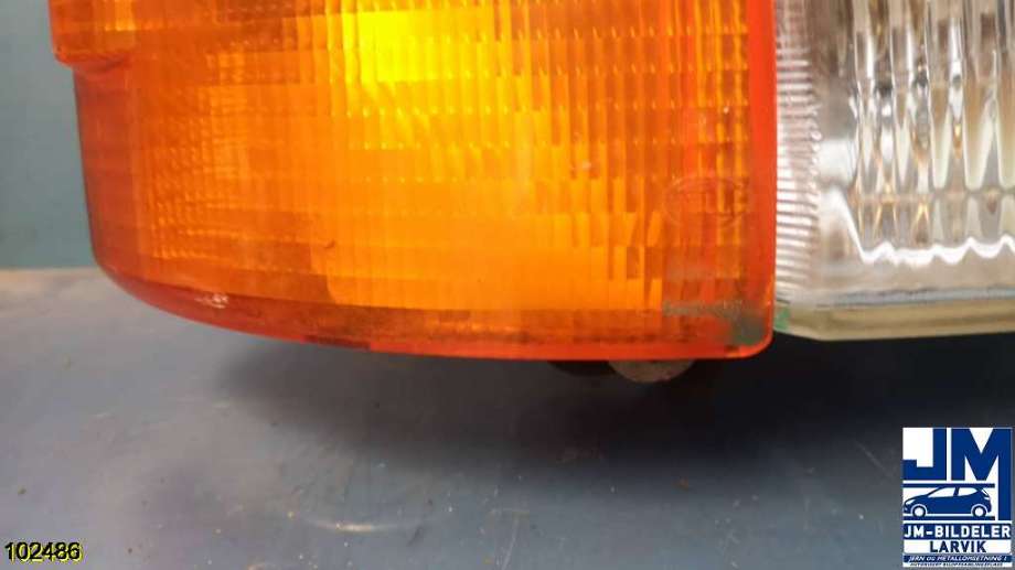 Frontlykt høyre halogen til VW Transporter / Caravelle 1990-2003 (T4) (T4) (VOLKSWAGEN|)