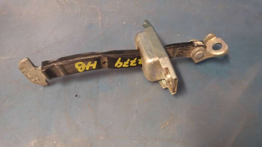Dørstopper til Toyota Yaris, 2012-2014 (Type III, Fase 1)  (TOYOTA|6863052120)